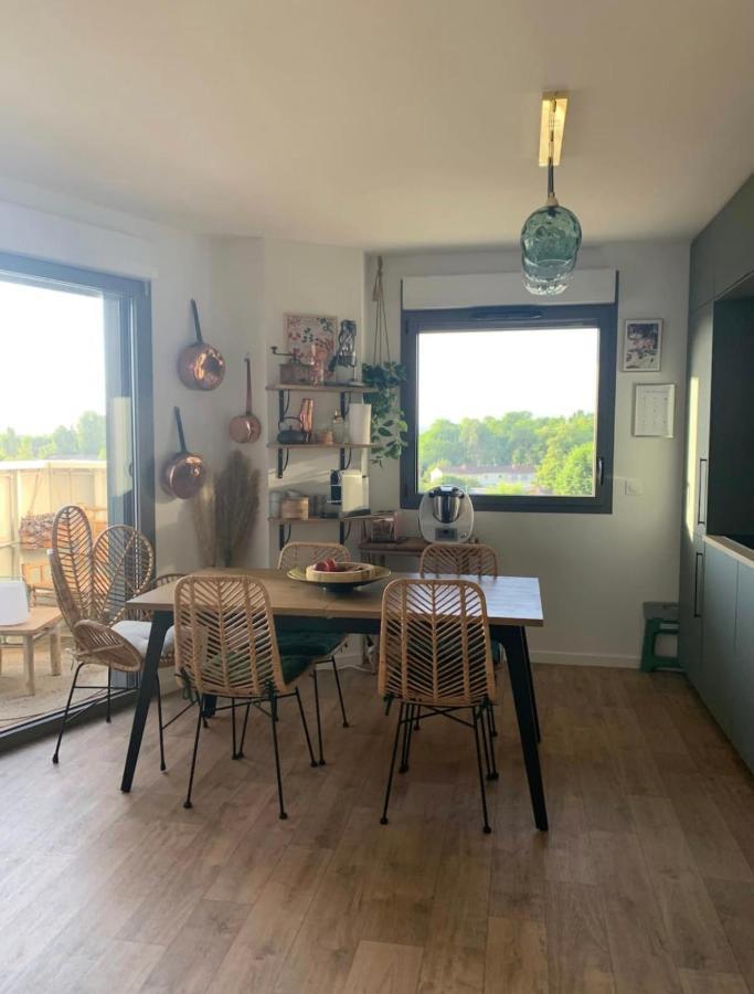 Apartmán Nice 64 M With Balcony Near The Train Station Bordeaux Exteriér fotografie